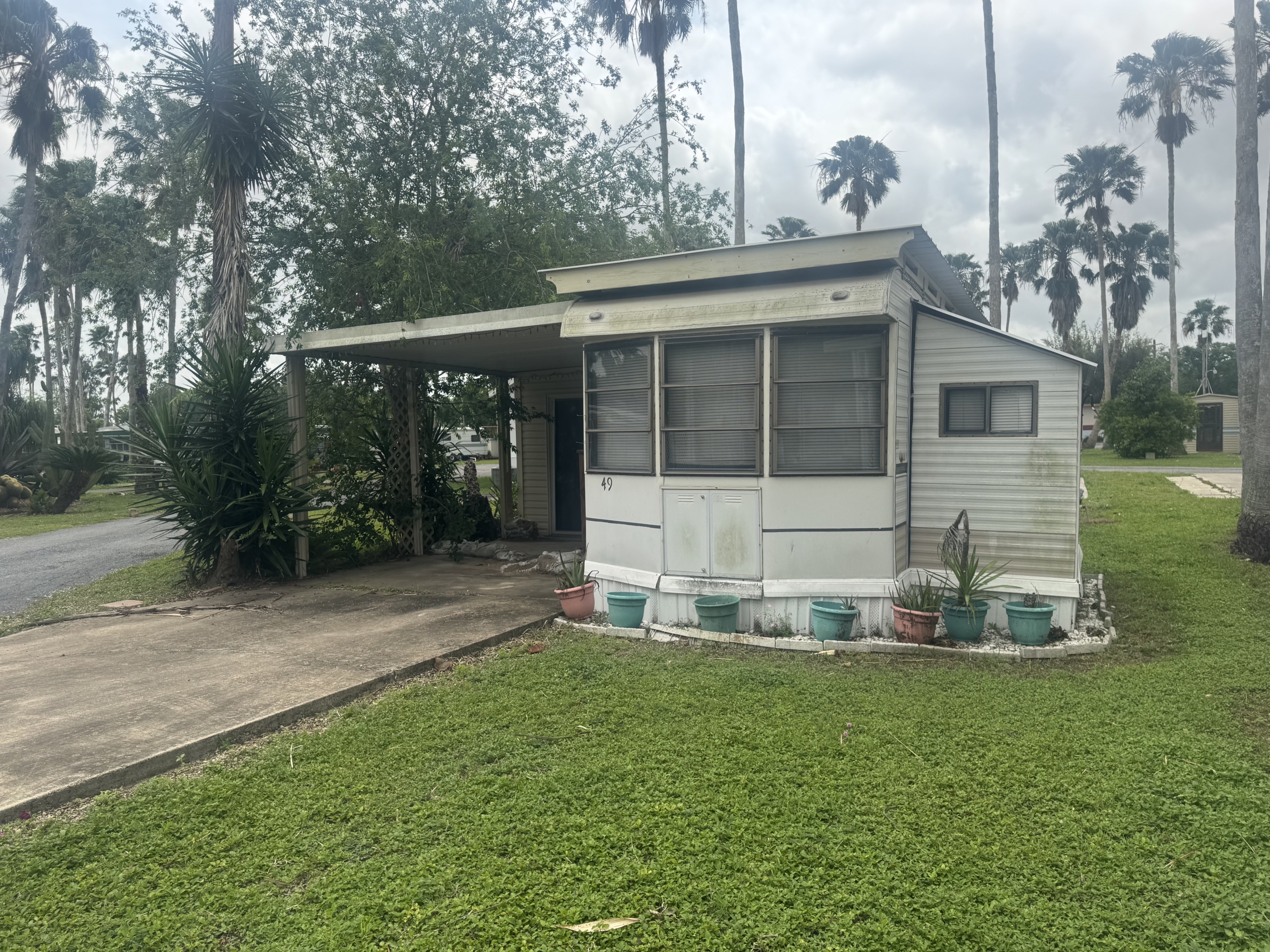 family-friendly neighborhoods, housing that fits your lifestyle, welcoming neighborhoods, quality mobile home living, Hometow